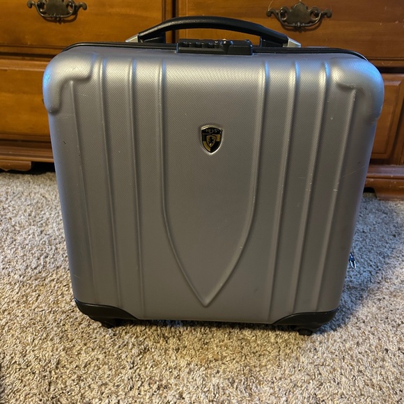 Heys Silver Hard Shell Carry-On Briefcase with Combination Lock - Picture 1 of 4